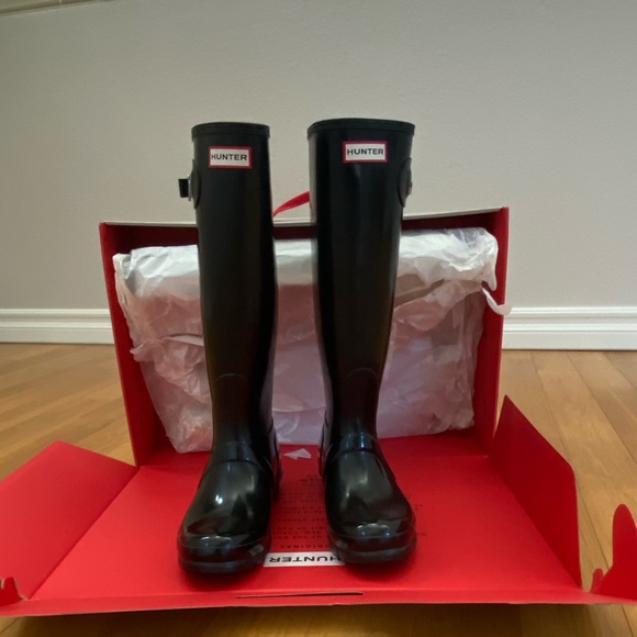 Hunter Shoes - HUNTER tall black Rain boots.
